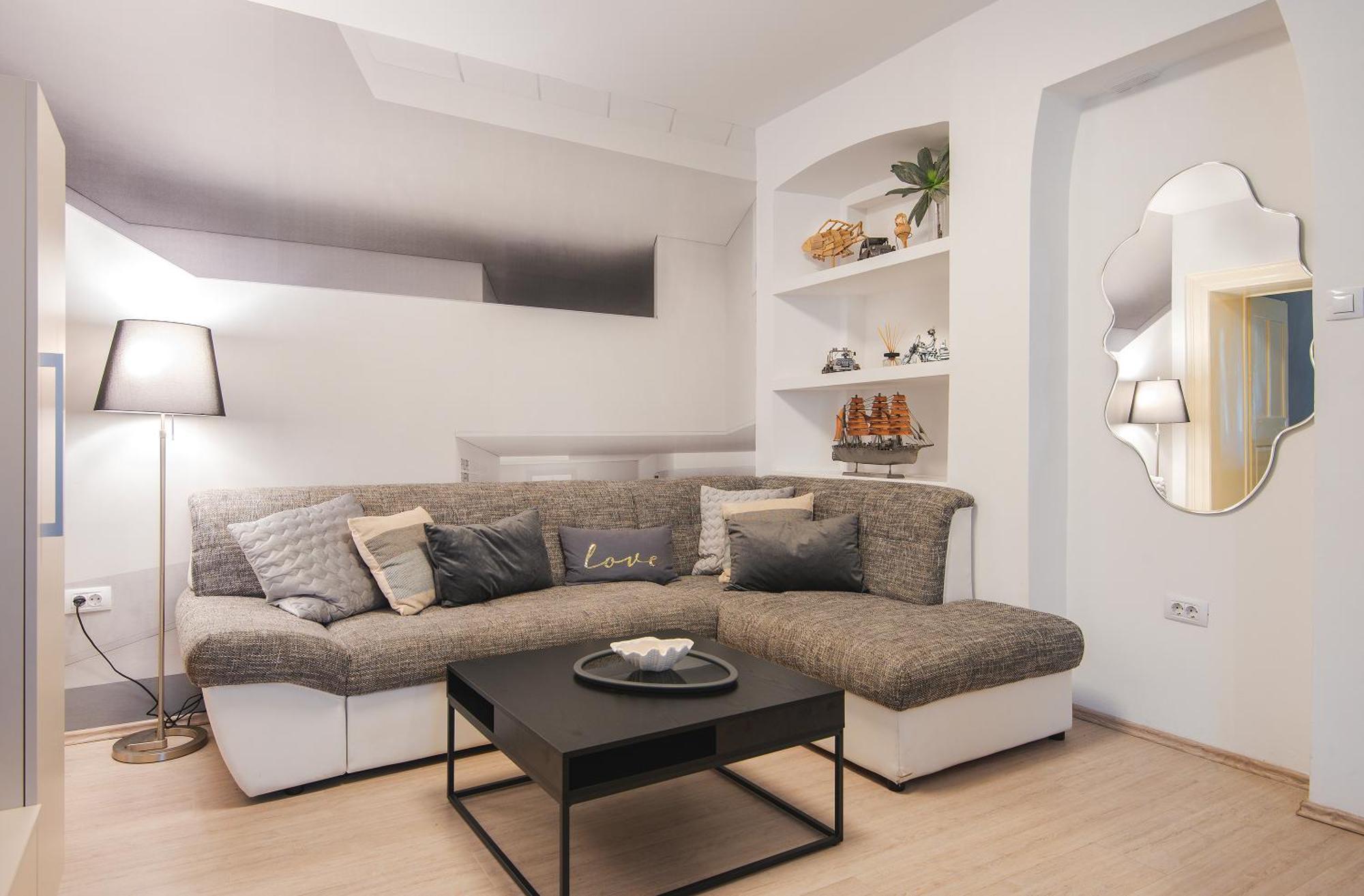 Arta Apartment City Center II - With Private Parking Pula Ngoại thất bức ảnh